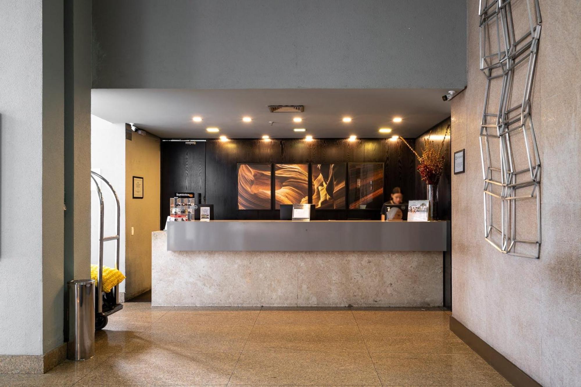 Inside Windham Paulista 酒店